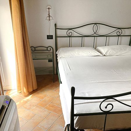 Hotel Antichi Cortili 도소부오노 외부 사진