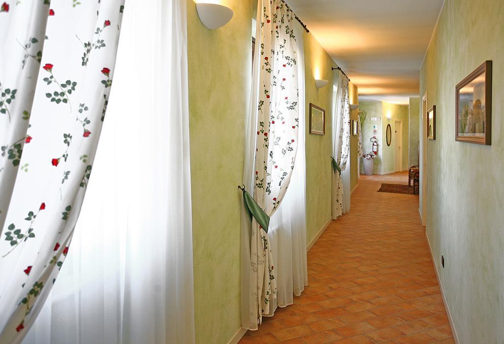 Hotel Antichi Cortili 도소부오노 외부 사진