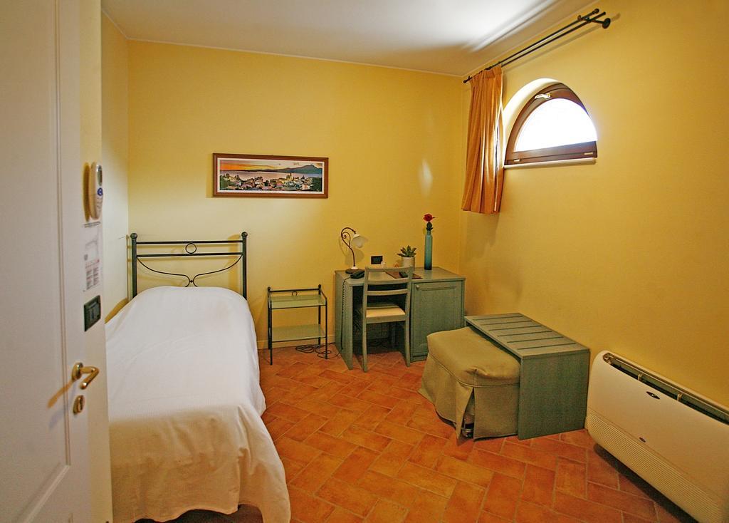 Hotel Antichi Cortili 도소부오노 외부 사진