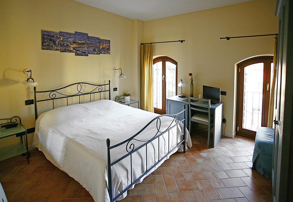Hotel Antichi Cortili 도소부오노 외부 사진